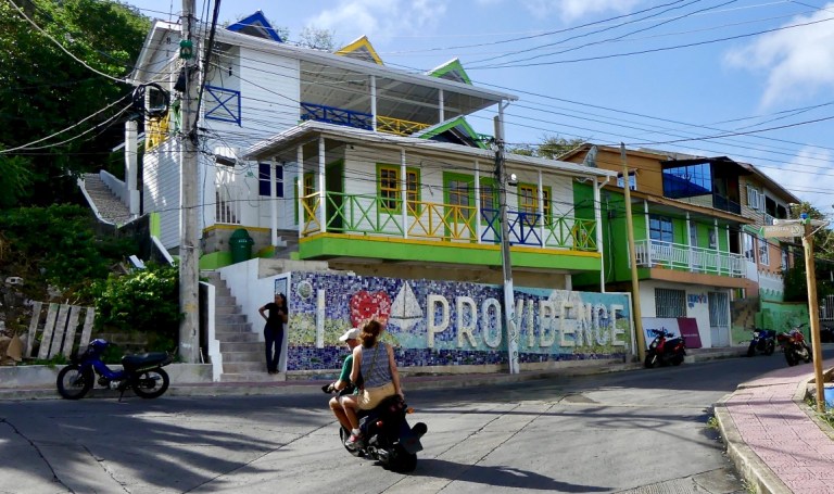 CVDuLUdJSZ6HL1y68oq1bQ_thumb_2d77